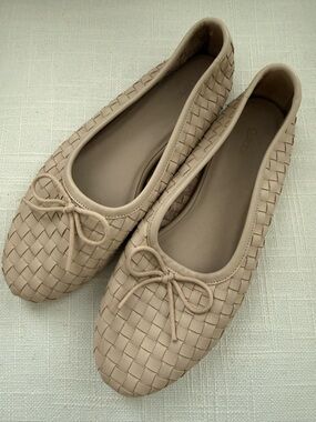 Quince Italian Leather Handwoven Ballet Flat in Stone